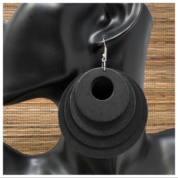 ✨RESTOCKED✨FAVORITE BOHO CHIC WOOD CIRCLE LAYERED FABULOUS EARRINGS - Picture 2 of 11